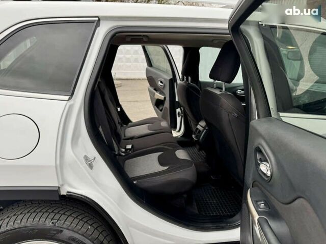 Джип Чероки, объемом двигателя 2.4 л и пробегом 183 тыс. км за 11999 $, фото 17 на Automoto.ua