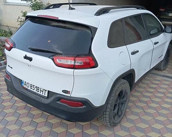 Джип Чероки, объемом двигателя 2.4 л и пробегом 49 тыс. км за 14100 $, фото 6 на Automoto.ua