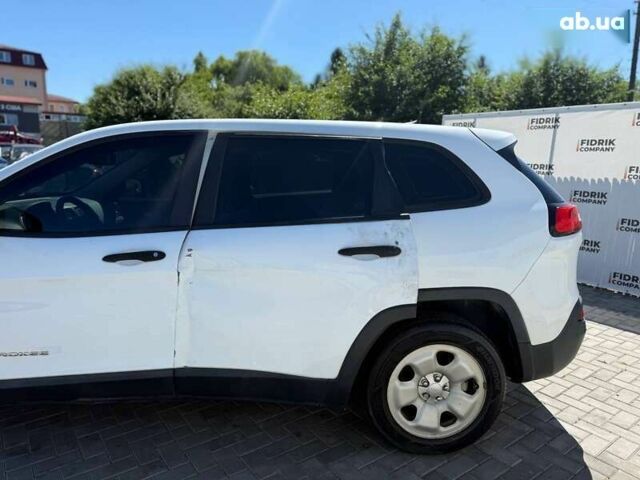 Джип Cherokee, об'ємом двигуна 2.4 л та пробігом 165 тис. км за 8600 $, фото 14 на Automoto.ua