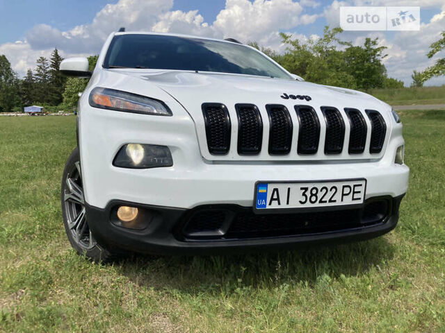 Джип Cherokee, об'ємом двигуна 3.2 л та пробігом 141 тис. км за 16500 $, фото 2 на Automoto.ua