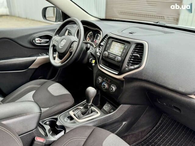 Джип Чероки, объемом двигателя 2.4 л и пробегом 183 тыс. км за 11999 $, фото 26 на Automoto.ua