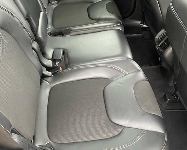 Джип Чероки, объемом двигателя 2.36 л и пробегом 134 тыс. км за 14700 $, фото 12 на Automoto.ua