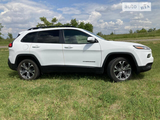 Джип Cherokee, об'ємом двигуна 3.2 л та пробігом 141 тис. км за 16500 $, фото 5 на Automoto.ua