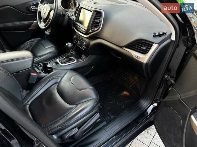 Джип Чероки, объемом двигателя 2.36 л и пробегом 107 тыс. км за 16900 $, фото 13 на Automoto.ua