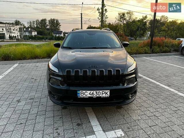 Джип Чероки, объемом двигателя 2.36 л и пробегом 107 тыс. км за 16900 $, фото 2 на Automoto.ua