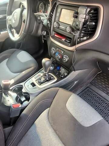 Джип Cherokee, об'ємом двигуна 3.24 л та пробігом 111 тис. км за 13100 $, фото 25 на Automoto.ua