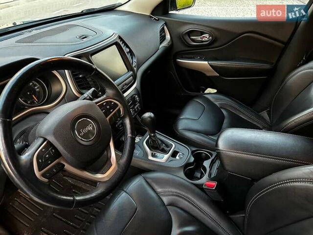 Джип Чероки, объемом двигателя 2.36 л и пробегом 107 тыс. км за 16900 $, фото 12 на Automoto.ua