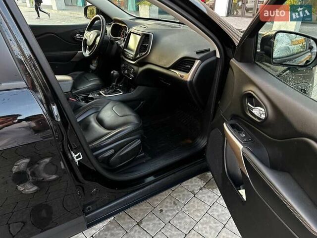 Джип Чероки, объемом двигателя 2.36 л и пробегом 107 тыс. км за 16900 $, фото 15 на Automoto.ua