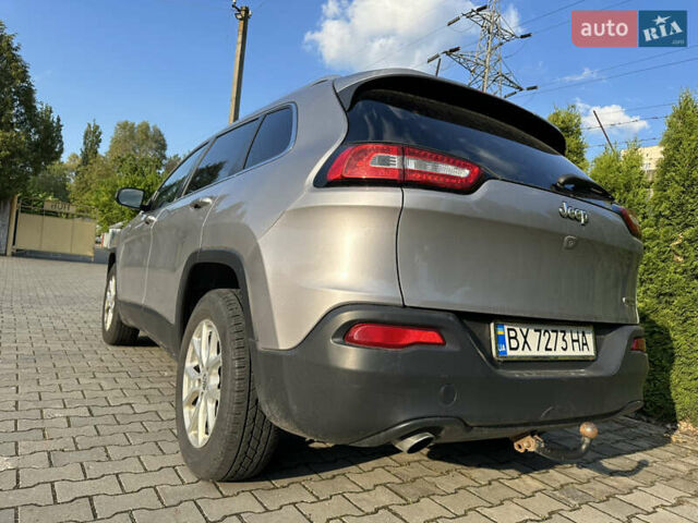 Джип Чероки, объемом двигателя 2.4 л и пробегом 200 тыс. км за 12200 $, фото 3 на Automoto.ua
