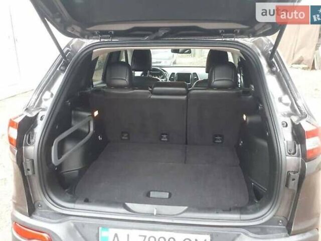 Джип Cherokee 2017 у Києві на Automoto.ua Джип Cherokee, об'ємом двигуна 2.4 л та пробігом 179 тис. км за 14900 $, фото 4 на Automoto.ua