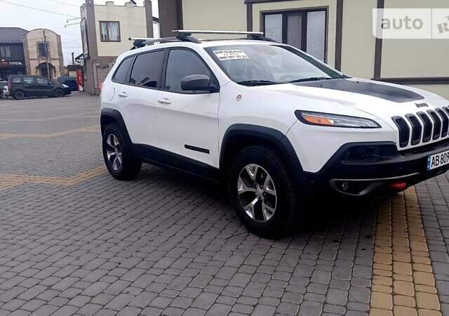 Джип Cherokee, об'ємом двигуна 3.2 л та пробігом 89 тис. км за 18600 $, фото 6 на Automoto.ua