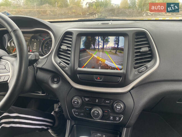 Джип Чероки, объемом двигателя 2.36 л и пробегом 134 тыс. км за 14700 $, фото 16 на Automoto.ua