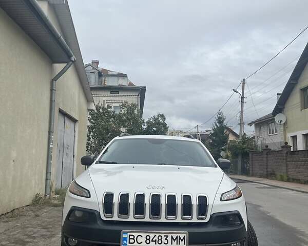 Джип Чероки, объемом двигателя 3.2 л и пробегом 70 тыс. км за 17400 $, фото 3 на Automoto.ua