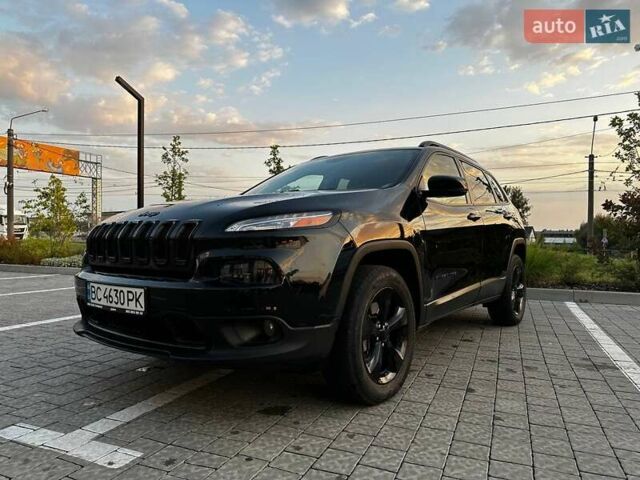 Джип Чероки, объемом двигателя 2.36 л и пробегом 107 тыс. км за 16900 $, фото 1 на Automoto.ua