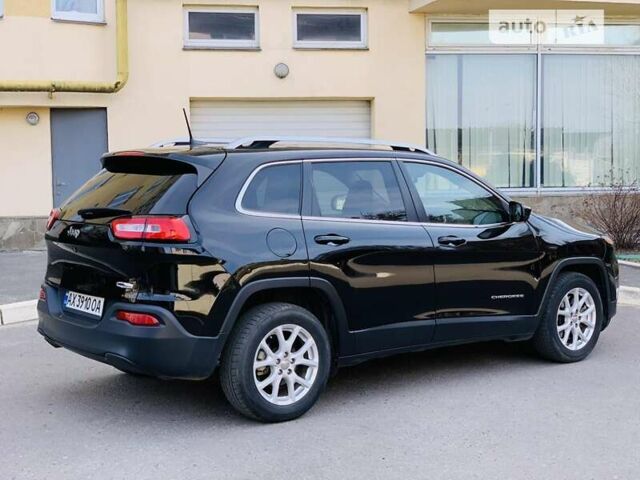 Джип Cherokee, об'ємом двигуна 2.36 л та пробігом 186 тис. км за 15300 $, фото 4 на Automoto.ua