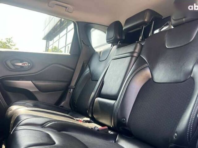 Джип Чероки, объемом двигателя 0 л и пробегом 166 тыс. км за 17000 $, фото 20 на Automoto.ua