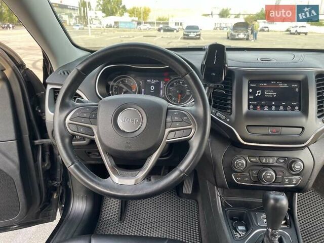 Джип Cherokee, об'ємом двигуна 2.36 л та пробігом 150 тис. км за 16500 $, фото 33 на Automoto.ua