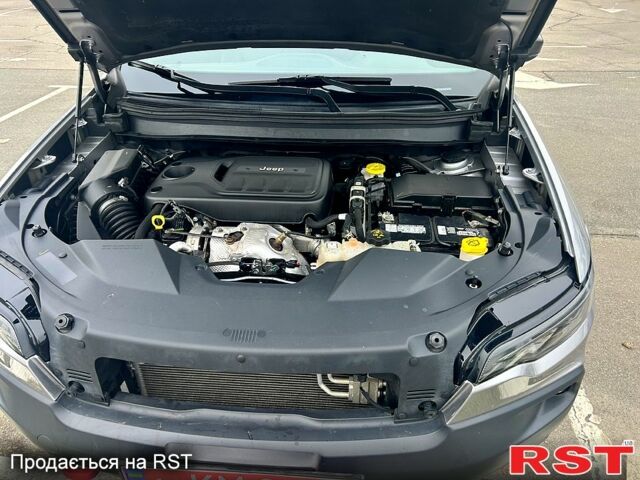 Джип Чероки, объемом двигателя 2 л и пробегом 132 тыс. км за 18500 $, фото 11 на Automoto.ua