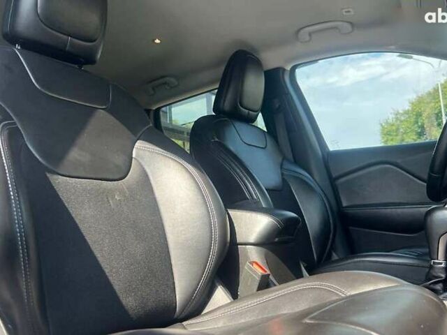 Джип Чероки, объемом двигателя 0 л и пробегом 166 тыс. км за 17000 $, фото 19 на Automoto.ua