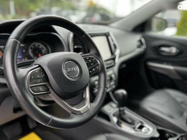 Джип Чероки, объемом двигателя 2 л и пробегом 28 тыс. км за 20690 $, фото 21 на Automoto.ua