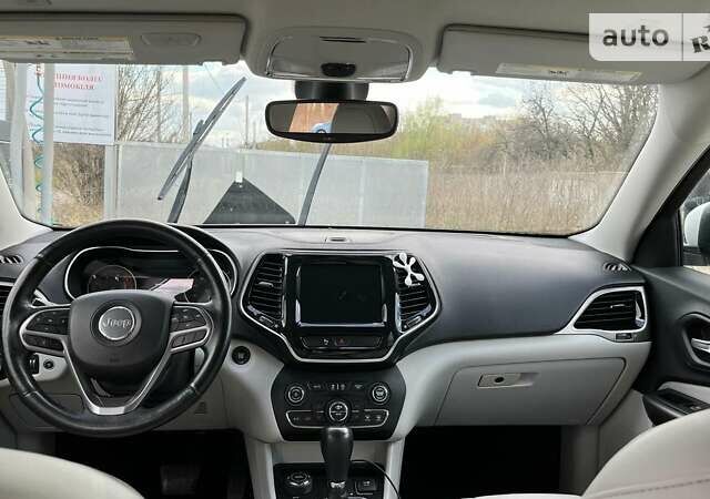 Джип Cherokee, об'ємом двигуна 2 л та пробігом 129 тис. км за 18300 $, фото 10 на Automoto.ua