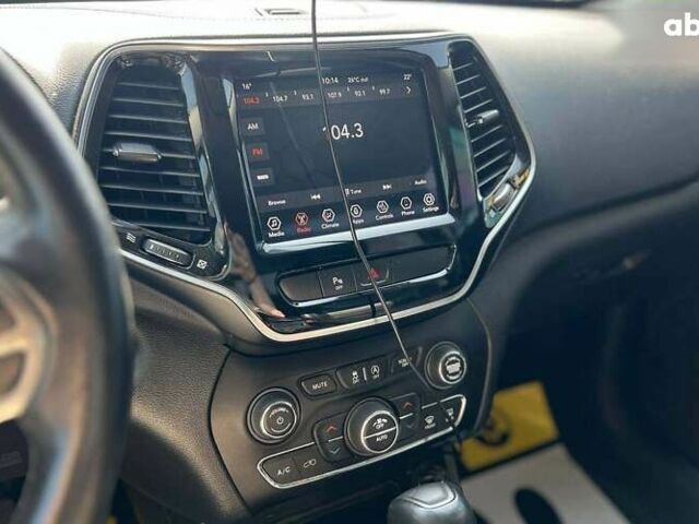 Джип Чероки, объемом двигателя 2 л и пробегом 110 тыс. км за 18500 $, фото 17 на Automoto.ua