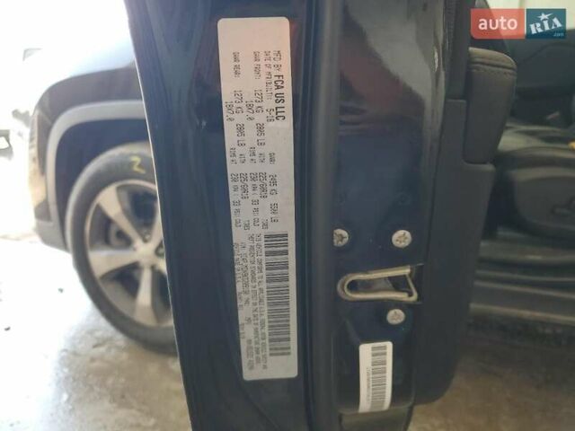 Джип Чероки, объемом двигателя 1.99 л и пробегом 159 тыс. км за 2700 $, фото 12 на Automoto.ua