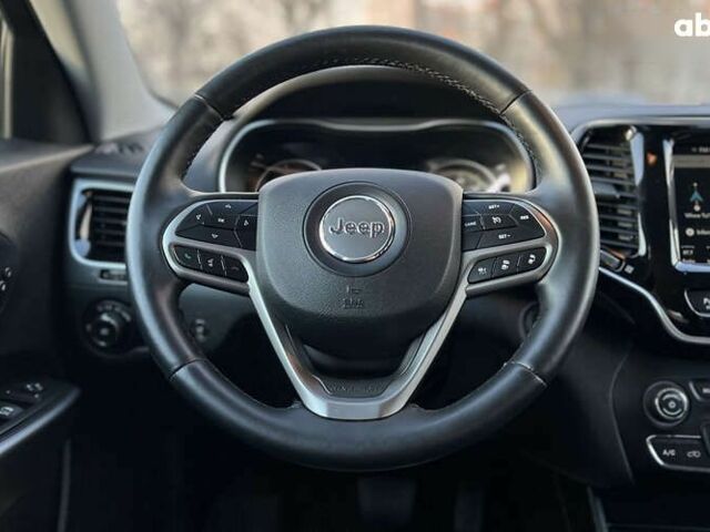 Джип Cherokee, об'ємом двигуна 2 л та пробігом 28 тис. км за 20690 $, фото 8 на Automoto.ua