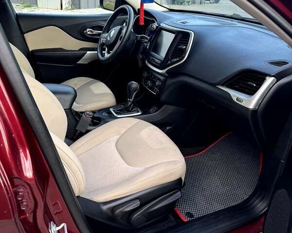 Джип Cherokee, об'ємом двигуна 2.36 л та пробігом 76 тис. км за 13600 $, фото 27 на Automoto.ua
