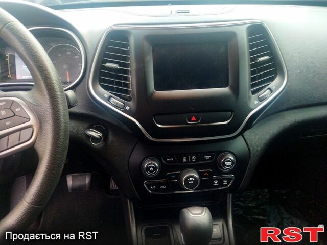 Джип Cherokee, об'ємом двигуна 2.4 л та пробігом 123 тис. км за 14500 $, фото 8 на Automoto.ua