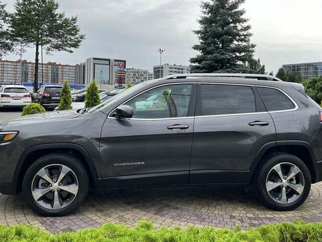 Джип Чероки, объемом двигателя 2 л и пробегом 28 тыс. км за 20690 $, фото 3 на Automoto.ua