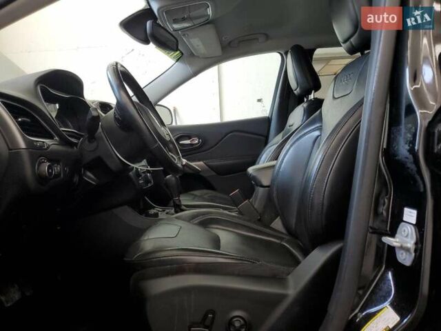 Джип Чероки, объемом двигателя 1.99 л и пробегом 159 тыс. км за 2700 $, фото 6 на Automoto.ua