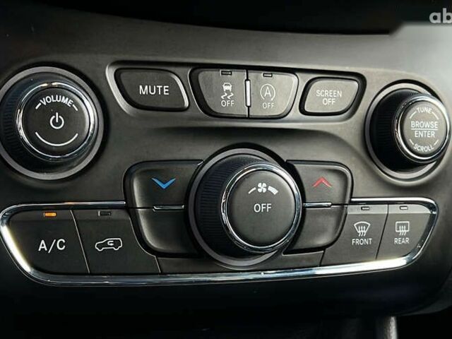 Джип Cherokee, об'ємом двигуна 2.4 л та пробігом 112 тис. км за 17999 $, фото 17 на Automoto.ua