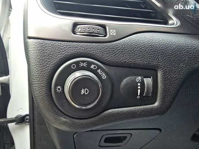 Джип Cherokee, об'ємом двигуна 2.4 л та пробігом 56 тис. км за 14500 $, фото 22 на Automoto.ua