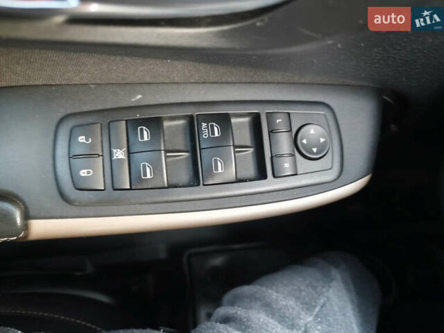 Джип Чероки, объемом двигателя 2.36 л и пробегом 87 тыс. км за 4600 $, фото 13 на Automoto.ua