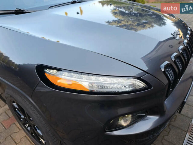 Джип Чероки, объемом двигателя 2.36 л и пробегом 87 тыс. км за 4600 $, фото 6 на Automoto.ua