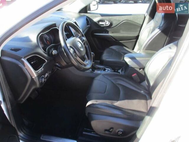 Джип Чероки, объемом двигателя 2 л и пробегом 86 тыс. км за 14200 $, фото 11 на Automoto.ua