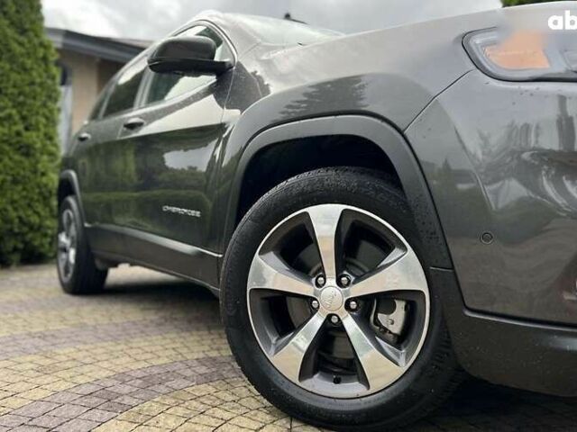 Джип Чероки, объемом двигателя 2 л и пробегом 28 тыс. км за 20690 $, фото 9 на Automoto.ua