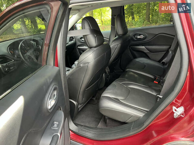 Джип Cherokee, об'ємом двигуна 2 л та пробігом 40 тис. км за 16600 $, фото 21 на Automoto.ua