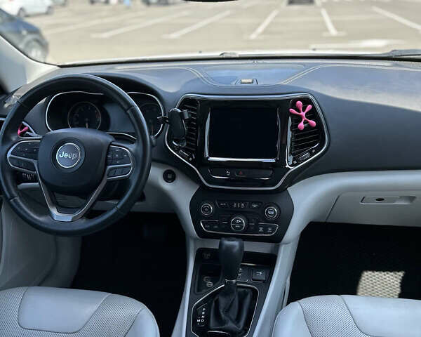 Джип Чероки, объемом двигателя 2.36 л и пробегом 95 тыс. км за 17700 $, фото 4 на Automoto.ua