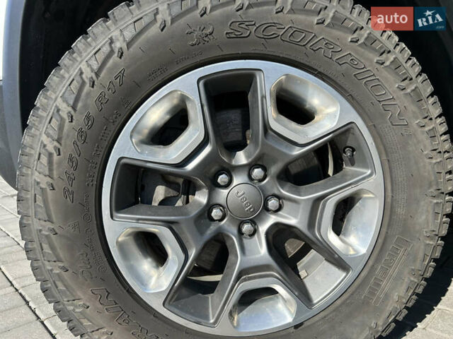 Джип Cherokee, об'ємом двигуна 1.99 л та пробігом 126 тис. км за 20000 $, фото 18 на Automoto.ua