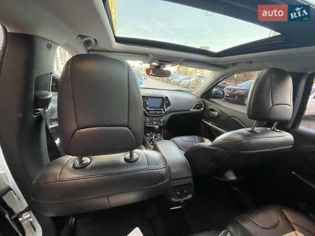 Джип Чероки, объемом двигателя 2.17 л и пробегом 74 тыс. км за 27500 $, фото 9 на Automoto.ua