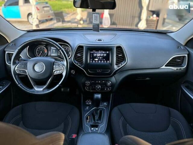 Джип Чероки, объемом двигателя 2.4 л и пробегом 44 тыс. км за 18500 $, фото 18 на Automoto.ua