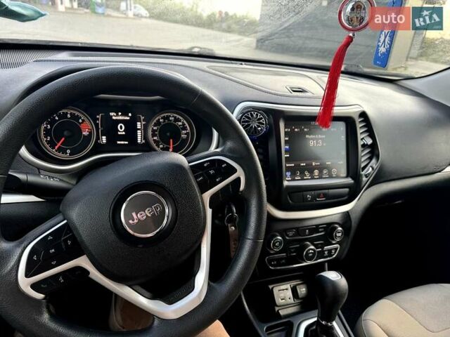 Джип Cherokee, об'ємом двигуна 2.36 л та пробігом 76 тис. км за 13600 $, фото 30 на Automoto.ua