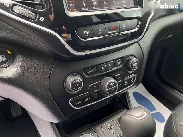 Джип Чероки, объемом двигателя 2 л и пробегом 55 тыс. км за 17900 $, фото 16 на Automoto.ua