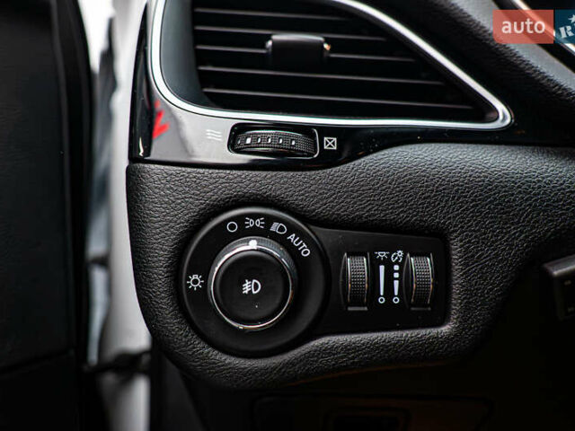 Джип Чероки, объемом двигателя 2.4 л и пробегом 114 тыс. км за 17339 $, фото 13 на Automoto.ua