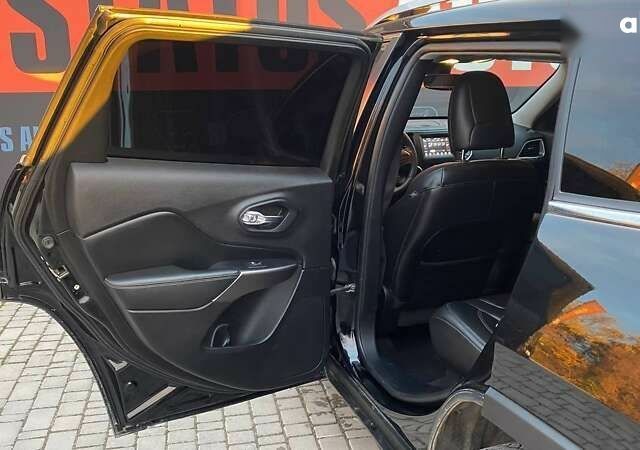 Джип Cherokee, об'ємом двигуна 0 л та пробігом 142 тис. км за 17000 $, фото 26 на Automoto.ua