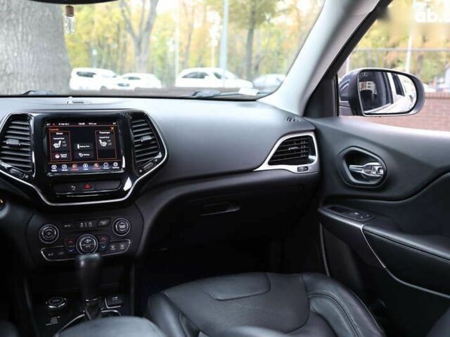 Джип Чероки, объемом двигателя 3.2 л и пробегом 157 тыс. км за 18500 $, фото 13 на Automoto.ua