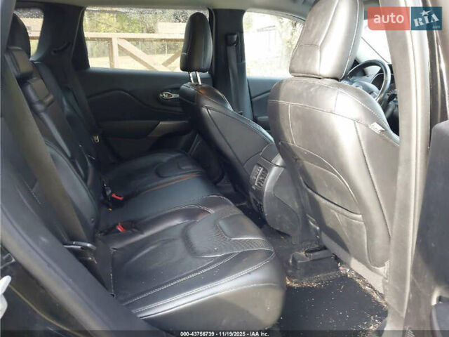 Джип Чероки, объемом двигателя 2.36 л и пробегом 160 тыс. км за 2800 $, фото 8 на Automoto.ua