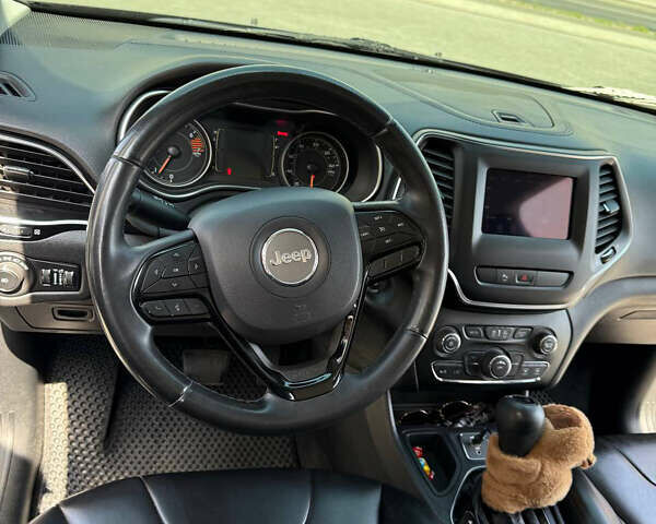 Джип Cherokee, об'ємом двигуна 2.36 л та пробігом 214 тис. км за 15999 $, фото 15 на Automoto.ua
